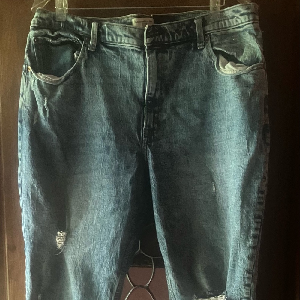 Abercrombie & Fitch The Mom High Rise Jeans 34/18